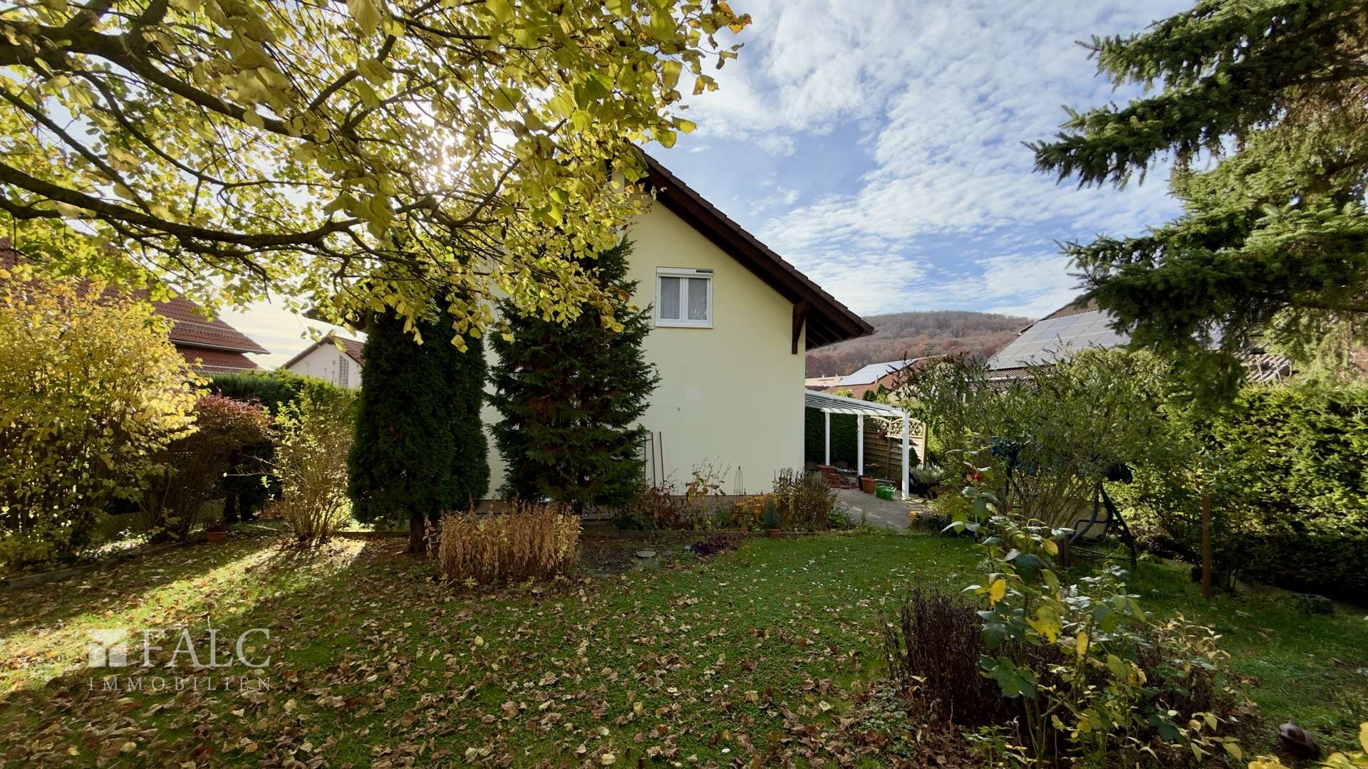 Hausansicht vom Garten